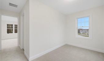 74 Cardinal Rd, Cranston, RI 02921