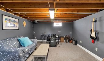 24 Rosewood Dr, Amherst, NY 14221