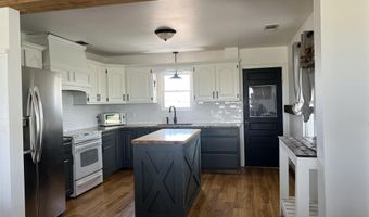 75 Smokey Trail Cir, Artesia, NM 88210