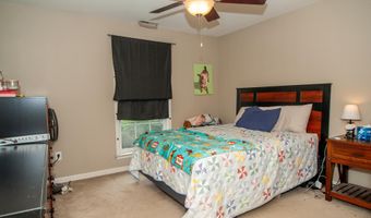 202 W DARBY Cir, Dover, DE 19904