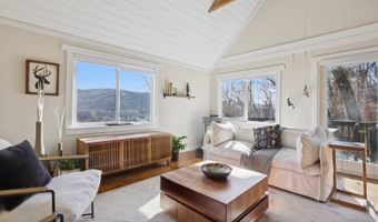 24 Peach Tree Rd, Alloway, NJ 07462