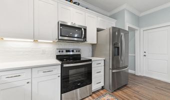 404 Ramaux St, Bay St. Louis, MS 39520