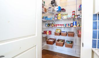 2405 NW 16th Ave, Aberdeen, SD 57401