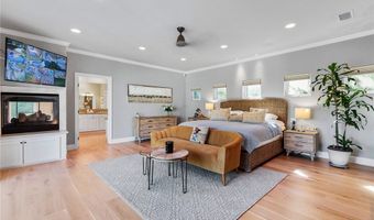 17980 Rancho St, Encino, CA 91316