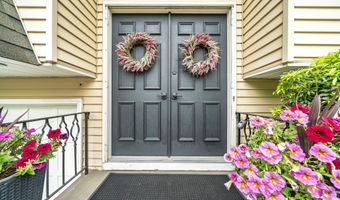 15 Diane Dr, Cromwell, CT 06416