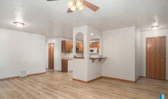 421 N 9th Ave, Brandon, SD 57005