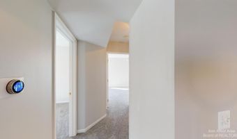 2785 S Knightsbridge Cir, Ann Arbor, MI 48105