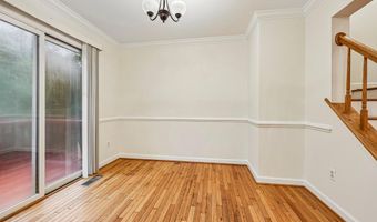 21208 HEDGEROW Ter, Ashburn, VA 20147