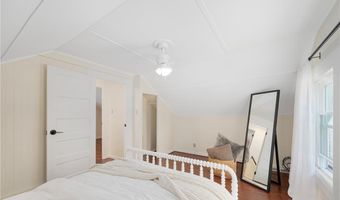 69 Overlook Dr, Warwick, RI 02818