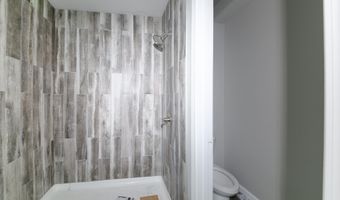 107 LLOYD HENDERSON Rd, Beebe, AR 72012