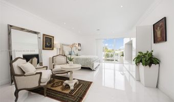 3707 NE 214th St 14, Aventura, FL 33180