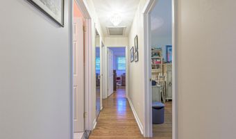 9 Cordova Dr, Absecon, NJ 08201