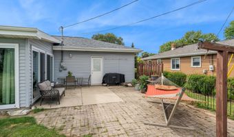 3030 N MORRISON St, Appleton, WI 54911
