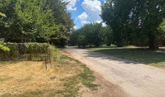 1016 El Reno Ave, Chickasha, OK 73018