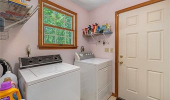15 Secluded Dr, Narragansett, RI 02882
