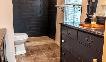 922 Willow Grove Hwy, Allons, TN 38541