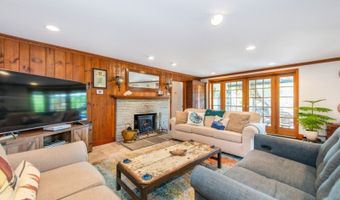 40 Hemlock Ave, Andover, NJ 07860
