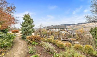 517 Lakota Way, Ashland, OR 97520