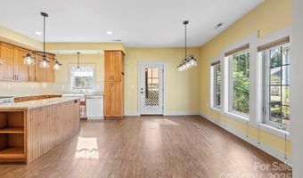 45 Verde Dr, Asheville, NC 28806