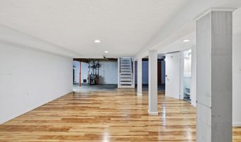 79 Spencer St, Agawam, MA 01001