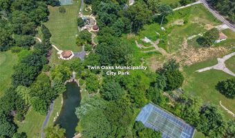 1529 Autumn Leaf Dr, Ballwin, MO 63021