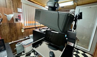 1601 E Church St, Aurora, MO 65605