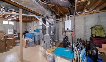 1421 Douglas Ave E, North Providence, RI 02904