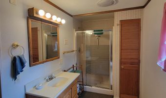 951 Gage St, Bennington, VT 05201