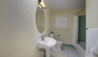 525 SOLANO Dr SE, Albuquerque, NM 87108