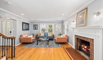 1604 N EDGEWOOD St, Arlington, VA 22201