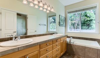 20820 YOSEMITE St, Aurora, OR 97002