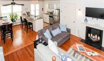 446 Bellevue Ave 6, Newport, RI 02840