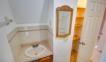 1053 Washington Ave, Alton, IL 62002