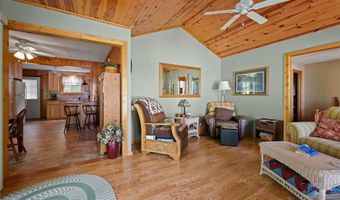 49 196th St, Alden, WI 54026