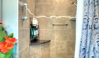 2 CLARK Dr, Barrington, NJ 08007