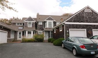 40 Fox Dr, Narragansett, RI 02882
