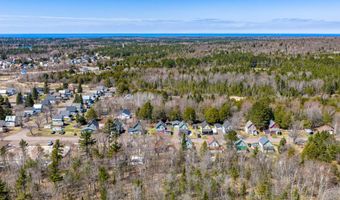 87 School St, Ahmeek, MI 49901