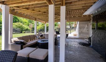 24168 SPRING MEADOW Cir, Aldie, VA 20105