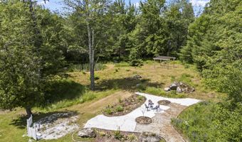 11 Old County Rd, Appleton, ME 04862