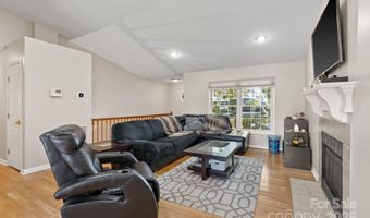 28 Foxberry Dr, Arden, NC 28704