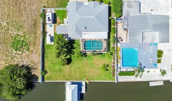 403 FLAMINGO Dr, Apollo Beach, FL 33572
