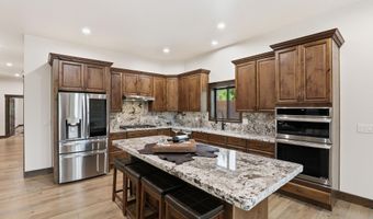 216 Mara Mdws, Athol, ID 83801