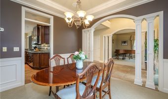 430 W Homestead Dr, Aurora, OH 44202