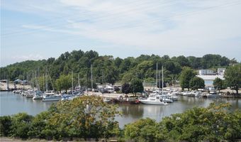 1037 Elk Dr, Ashtabula, OH 44004