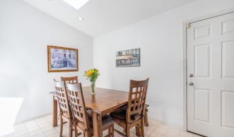 2016 Stonefield Ln, Santa Rosa, CA 95403