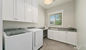 8604 W Small Creek Dr, Boise, ID 83709