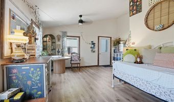 208 4th St, Anchor, IL 61720