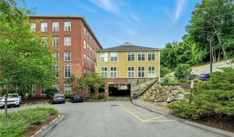 2 School St 133, Lincoln, RI 02802