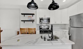 2 W BARNEY St, Baltimore, MD 21230