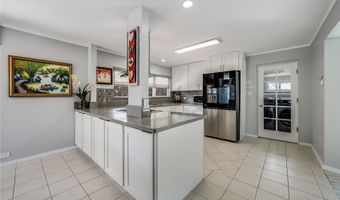 977 Makaiwa St, Honolulu, HI 96816